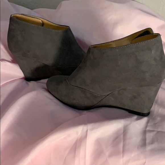 CL LAUNDRY BRAND NEW SIZE 6 BEAUTIFUL HEELS - Picture 6 of 12